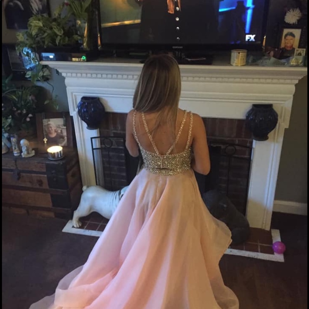 Prom dress - Picture 1 of 2